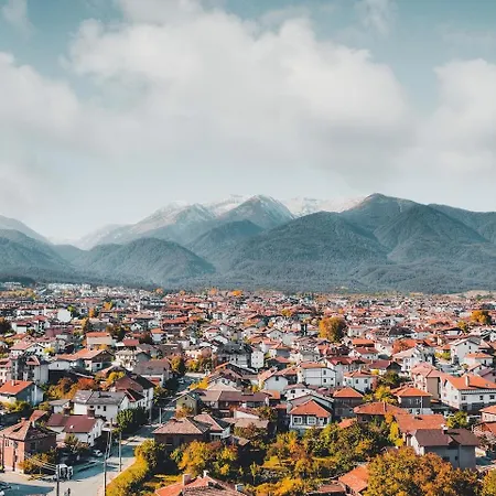 Host2u Authentic - Free Parking Апартаменты *