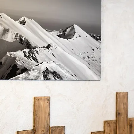 Host2u Authentic - Free Parking Апартаменты *