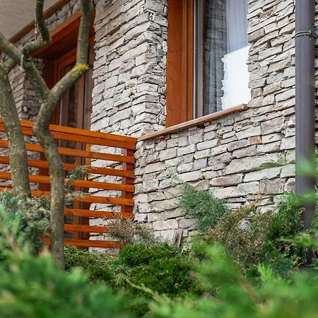 Апартаменты Host2u Authentic - Free Parking *