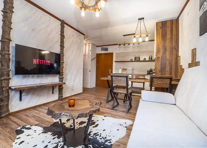 Host2u Authentic - Free Parking Apartment