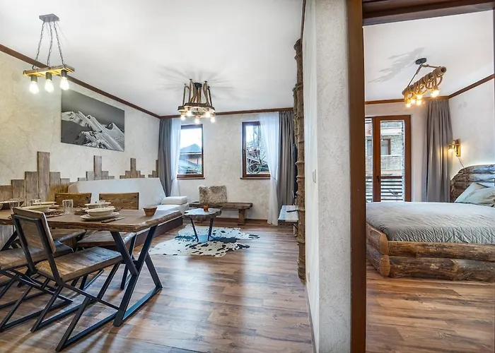 Host2u Authentic - Free Parking